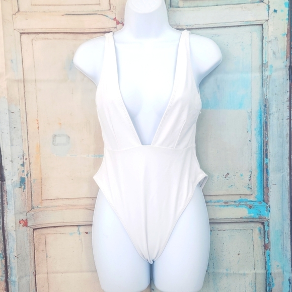 Fox swim x Shani Grimmond Hamptons One Piece - Picture 2 of 7